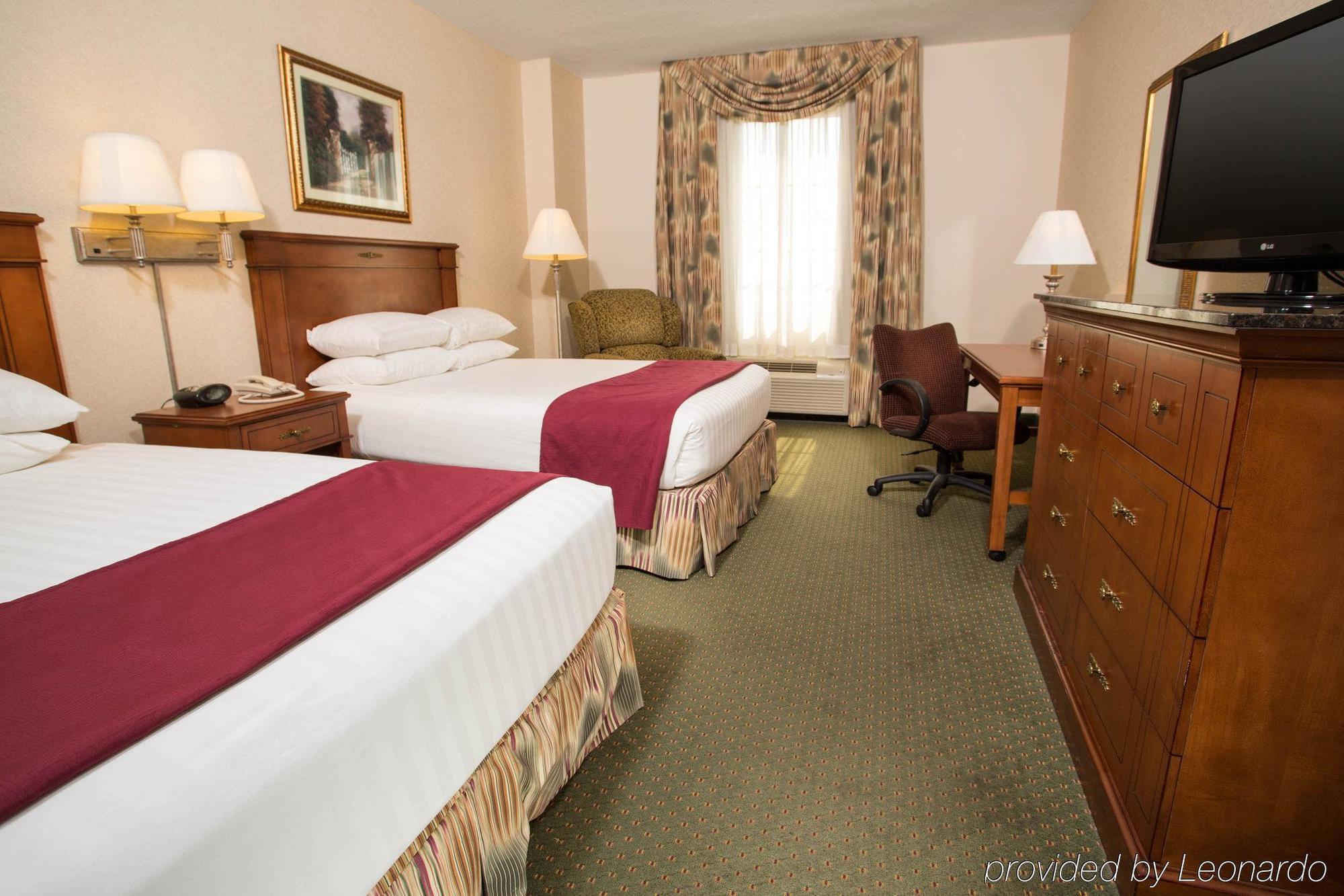 Drury Inn & Suites Columbus Grove Stadt Exterior foto